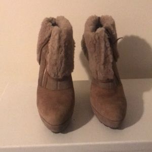 Ash booties with lined shearling